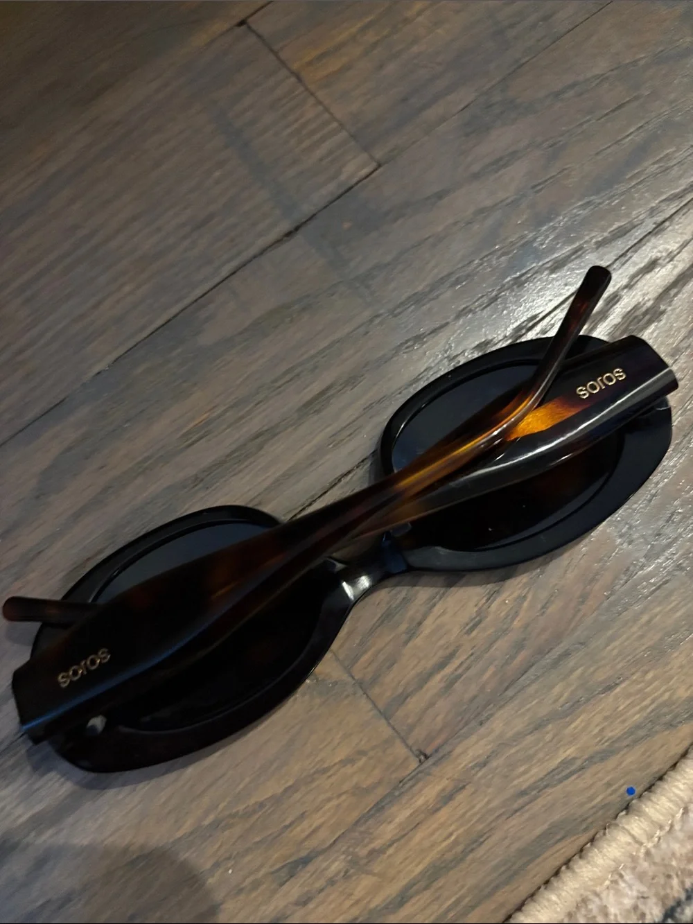 BELLA HADID Classic Black Oval Sunglasses
